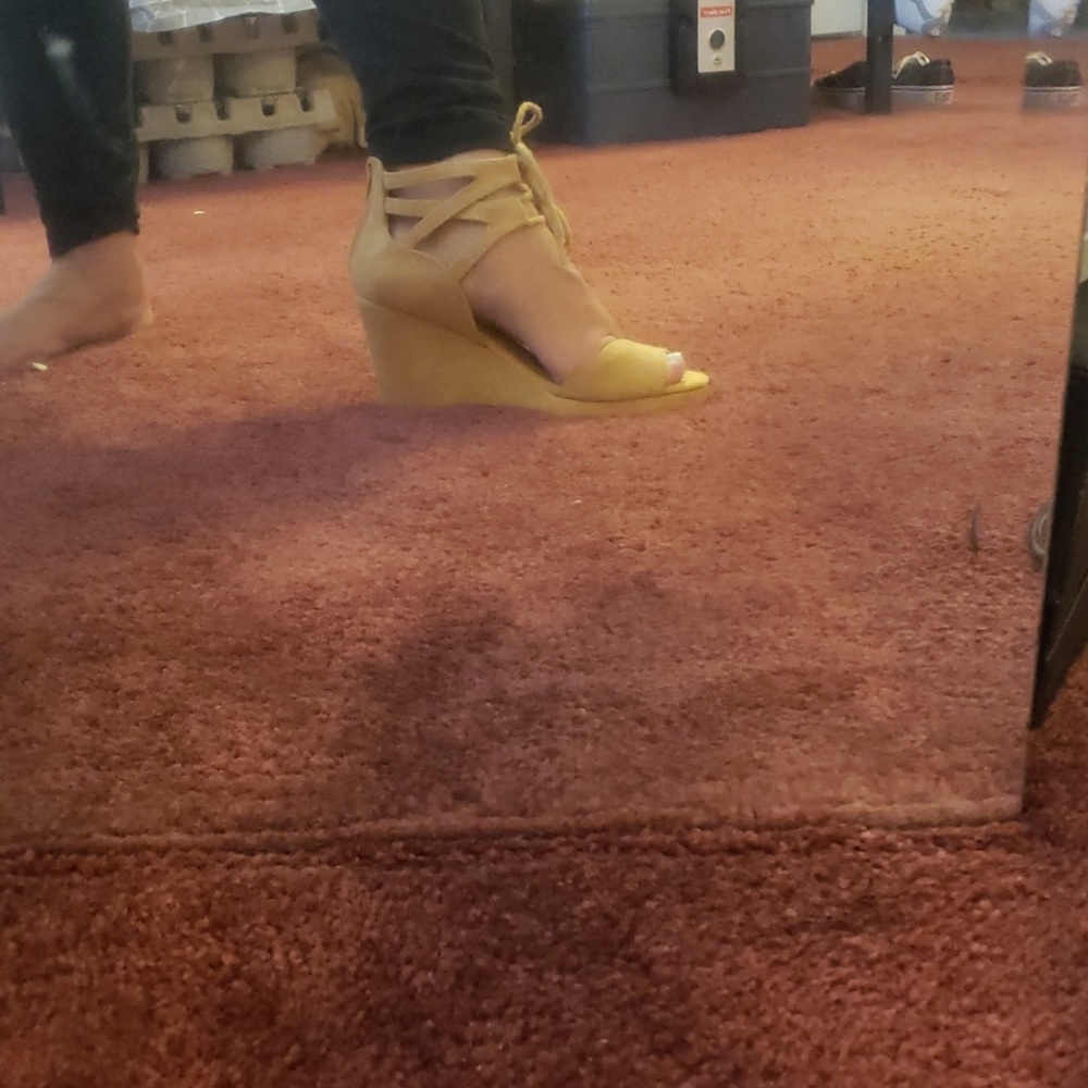 Charlotte Russe high heels - Picture 2 of 4